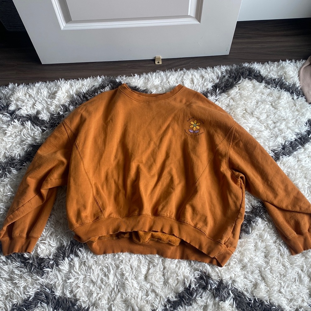 Sweatshirt